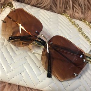 ✨Vintage inspired butterfly sunnies; never worn ✨